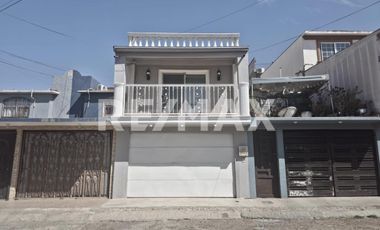 CASA AMPLIADA EN VENTA EN LOMAS VIRREYES