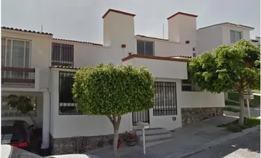 Casa En Venta Barroco # 9, Col. Candiles, Queretaro