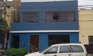 CASA EN VENTA FRENTE AL PARQUE COLONIAL CERCA DE MAKRO DE LA AV. FAUCETT Y COLONIAL EN EL CALLAO