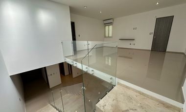 Casa de lujo en Fracc. Cumbres del Lago, Querétaro.