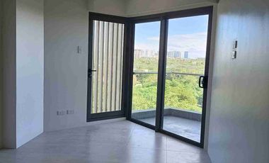 CASH PAYMENT TAMBULI ONE BEDROOM  WITH BALCONY AND OCEAN VIEWS P7.5MILLION
