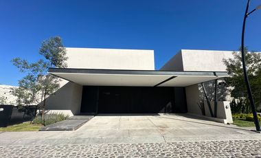 Residencia de lujo en Lomas del Campanario Norte, Querétaro.
