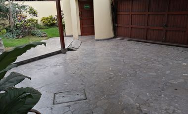 Oferta, bajó de precio ! Vendo casa en avenida Las Artes Nortes .San Borja