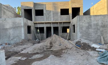 Duplex en Venta | 4 Hab. | B° Privado, Maipu