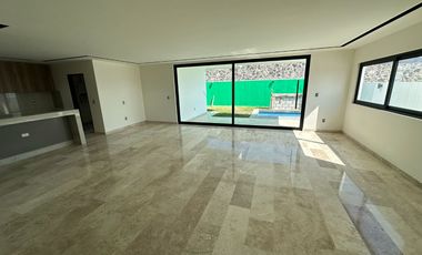 Casa con alberca en Fracc. La Espiga, Querétaro.