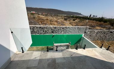Casa con alberca en Fracc. La Espiga, Querétaro.