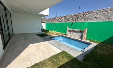 Casa con alberca en Fracc. La Espiga, Querétaro.