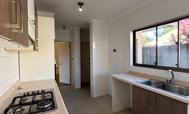 Vendo casa en Condominio del Real 3 Sector Residencial Jardin del Este a pasos de calle Vicente Mendez comuna de Chillán