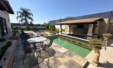 Residencia de lujo en Balcones de Juriquilla, Querétaro.
