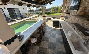 Residencia de lujo en Balcones de Juriquilla, Querétaro.