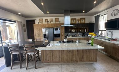 Residencia de lujo en Balcones de Juriquilla, Querétaro.