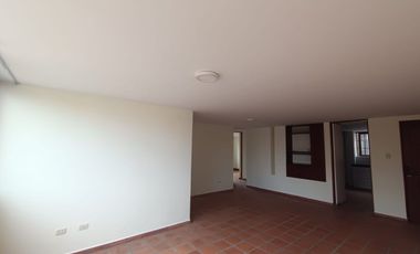 Las Gardenias Surco amplio departamento cerca a parque