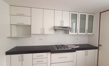 Las Gardenias Surco amplio departamento cerca a parque