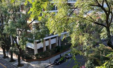 Gran Departamento 4 Ambientes en Belgrano con Cochera Fija