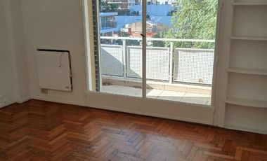 Gran Departamento 4 Ambientes en Belgrano con Cochera Fija