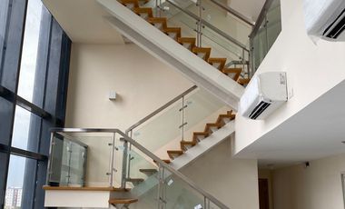 Last 4 Bedroom Penthouse with Roof Terrance and Pool For Sale in Albany BGC