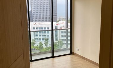 Last 4 Bedroom Penthouse with Roof Terrance and Pool For Sale in Albany BGC