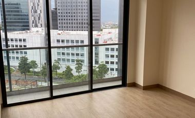Last 4 Bedroom Penthouse with Roof Terrance and Pool For Sale in Albany BGC