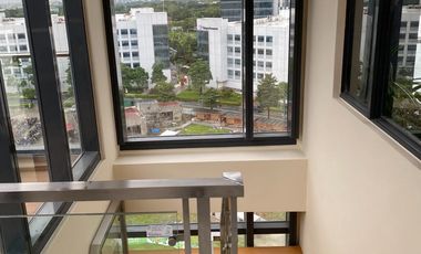 Last 4 Bedroom Penthouse with Roof Terrance and Pool For Sale in Albany BGC