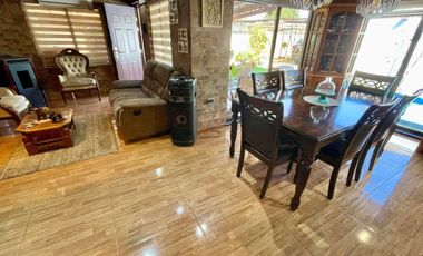SE VENDE HERMOSA Y ACOGEDORA CASA CON PISCINA A PASOS DE LA ESTACIÓN SARGENTO ALDEA EN VILLA ALEMANA - V REGIÓN!