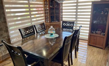 SE VENDE HERMOSA Y ACOGEDORA CASA CON PISCINA A PASOS DE LA ESTACIÓN SARGENTO ALDEA EN VILLA ALEMANA - V REGIÓN!