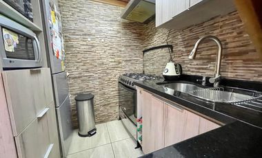 SE VENDE HERMOSA Y ACOGEDORA CASA CON PISCINA A PASOS DE LA ESTACIÓN SARGENTO ALDEA EN VILLA ALEMANA - V REGIÓN!