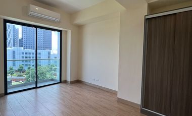 For Sale 3 Bedroom Rent to Own Condo with FREE parking in Albany Yorkshire BGC