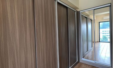 For Sale 3 Bedroom Rent to Own Condo with FREE parking in Albany Yorkshire BGC