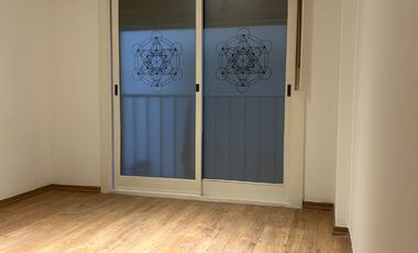 Departamento en Venta en Retiro - Apto Profesional 80 m²