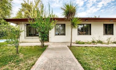 EN VENTA LINDA CASA EN LA REINA