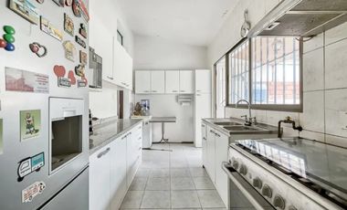 EN VENTA LINDA CASA EN LA REINA