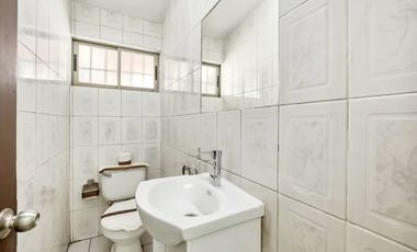 EN VENTA LINDA CASA EN LA REINA