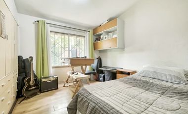 EN VENTA LINDA CASA EN LA REINA