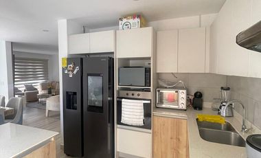 Casa Amoblada en Alquiler - Urbanización Manta Tenis