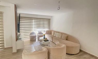 Casa Amoblada en Alquiler - Urbanización Manta Tenis