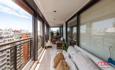 Impecable Piso Muy Luminoso con Cochera Fija - Palermo Chico