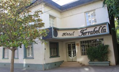 Se vende hotel ubicado en centro de Talca