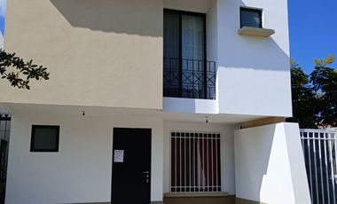 🏡 RENTA DE CASA – MUNA RESIDENCIAL, LEÓN GTO. 📍 Ubicada en Muna Residencial, sobre Boulevard Herradura, San Carlos la Roncha, León, Gto.