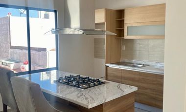 Casa con amplias recamaras y cuarto de juegos