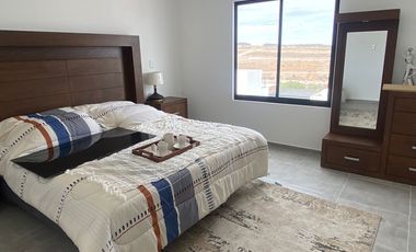 Casa con amplias recamaras y cuarto de juegos