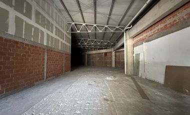SE RENTA LOCAL COMERCIAL PLAZA CENTRO MAYOR ZAVALETA
