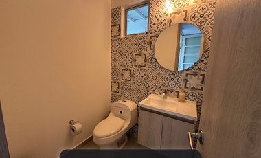 La casa con mas remodelaciones a la venta en el condominio Palma Real