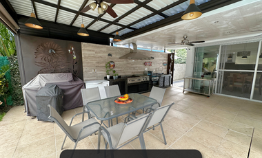 La casa con mas remodelaciones a la venta en el condominio Palma Real