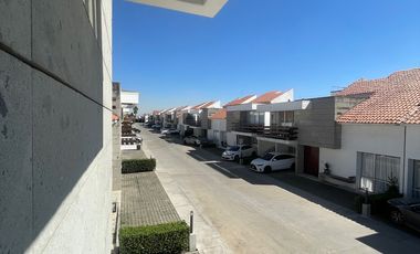 RESIDENCIA EN CONDOMINIO EN VENTA EN METEPEC