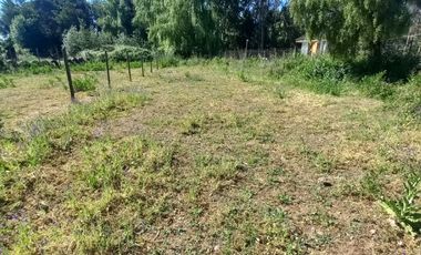 Se vende terreno 2.500 m2 frente a Balnerario Lago Colbun Machicura