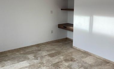 Casa con recámara en PB
