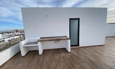 Casa con recámara en PB