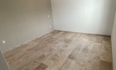 Casa con recámara en PB