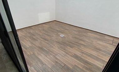 Casa con recámara en PB