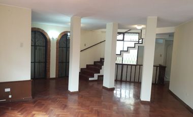 Venta de Casa Rentera para Negocio o Vivienda, El Batán, Zona Parque Metropolitano
